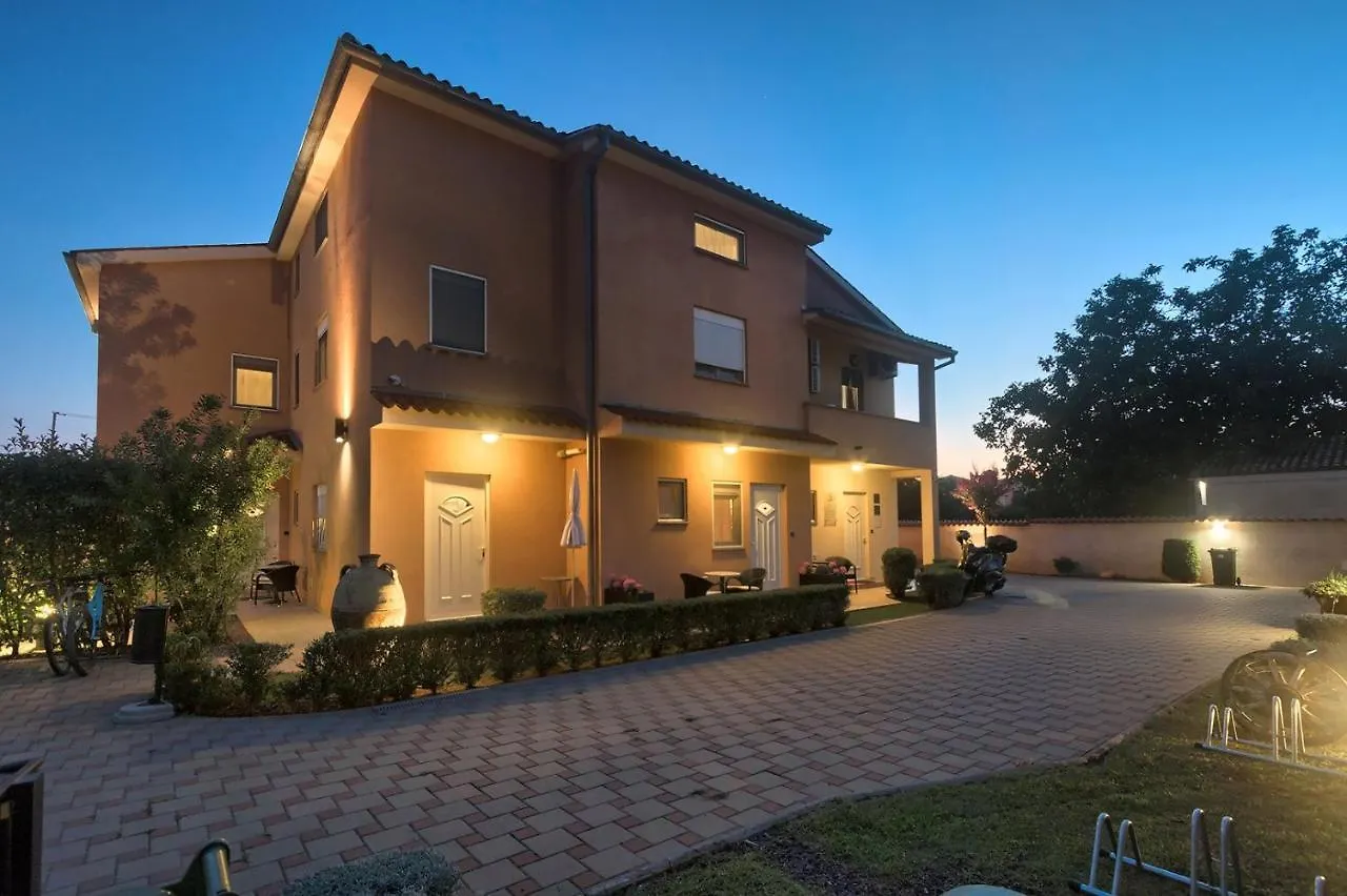 Villa Mihaela 3*, Fazana Croatia
